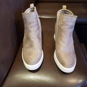 Anne Klein sport boots with inside heel